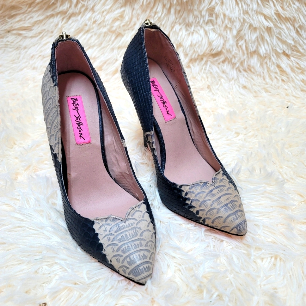 Betsey Johnson Taylr Dress Pump